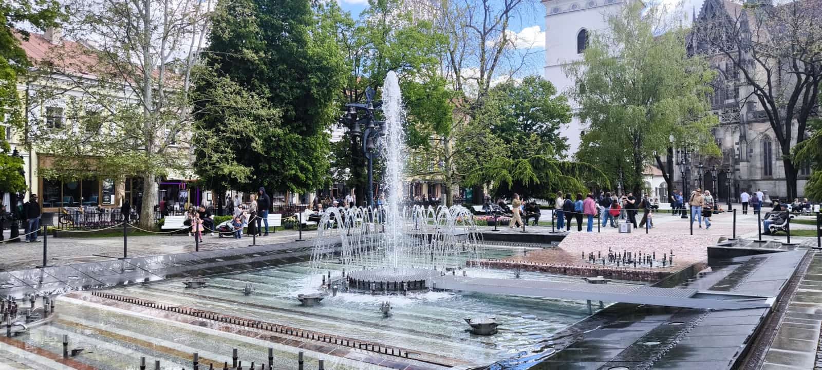 Spievajúca fontána so zvonkohrou (Košice)