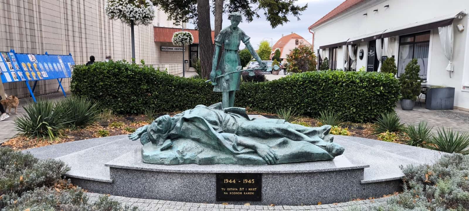 Zdroj: krasneslovensko.eu Pomník obetiam SNP (Bojnice)