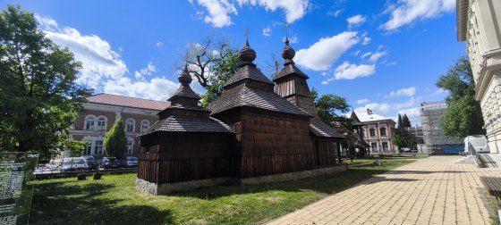 Gréckokatolícky drevený chrám sv. Mikuláša z Kožuchoviec (Východoslovenské múzeum Košice)