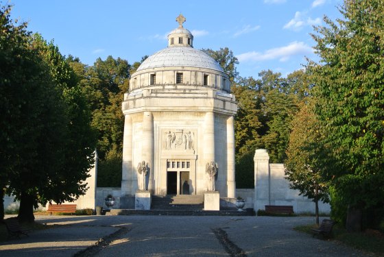 Mauzóleum v Krásnohorskom Podhradí
