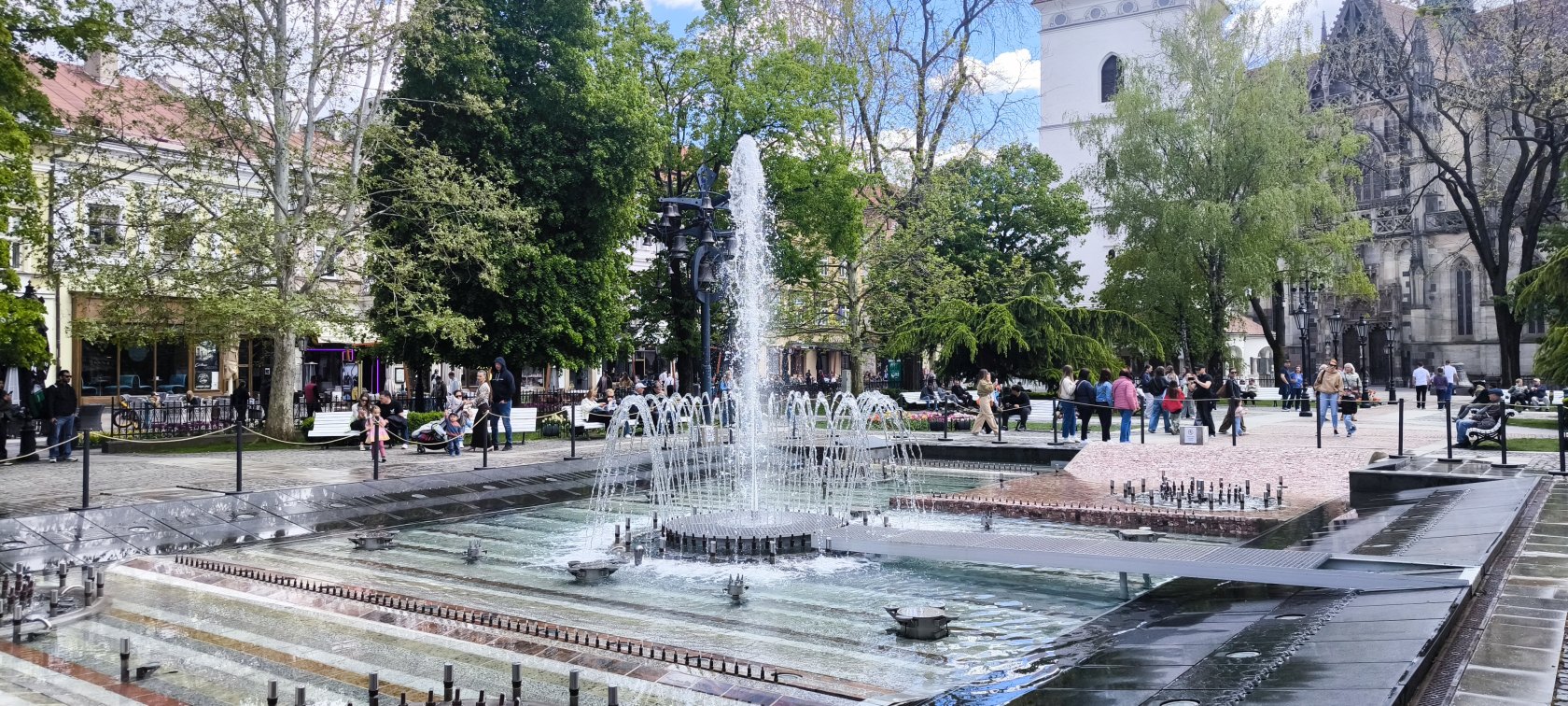 Spievajúca fontána so zvonkohrou (Košice)