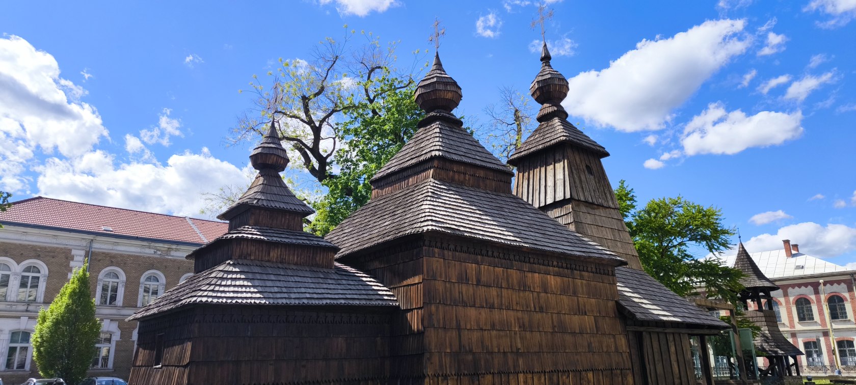 Gréckokatolícky drevený chrám sv. Mikuláša z Kožuchoviec (Východoslovenské múzeum Košice)