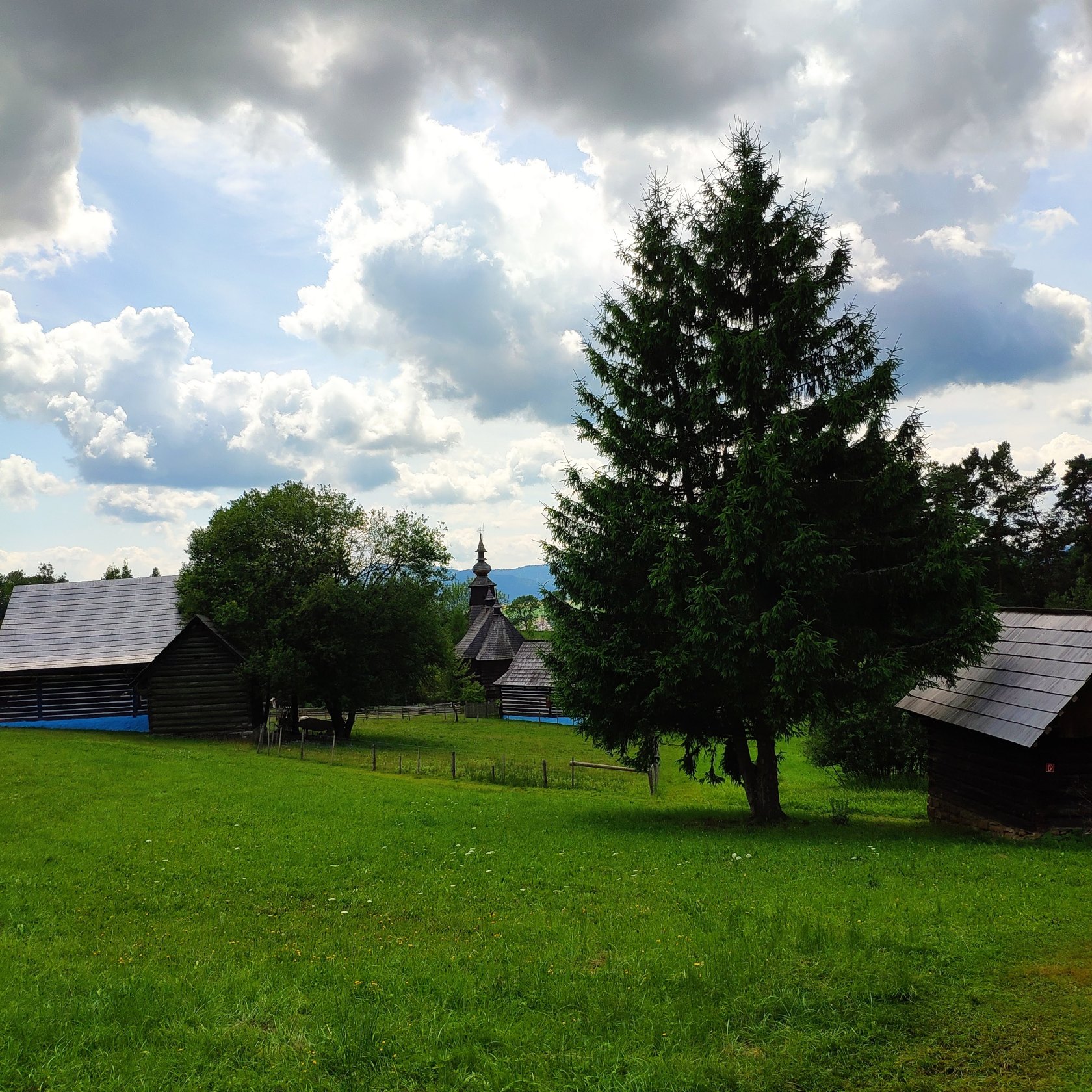 Skanzen v Starej Ľubovni (Múzeum ľudovej architektúry pod Hradom Ľubovňa)