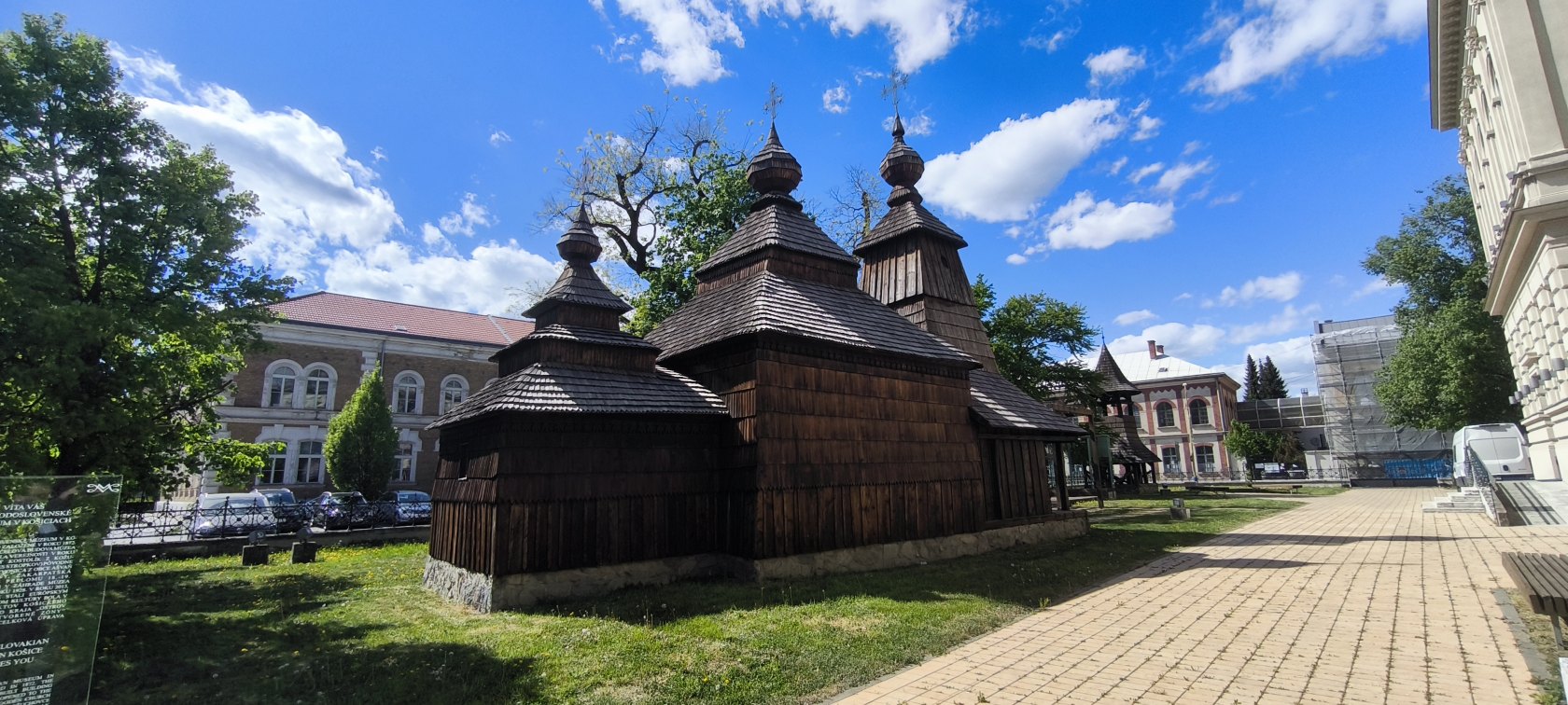 Gréckokatolícky drevený chrám sv. Mikuláša z Kožuchoviec (Východoslovenské múzeum Košice)