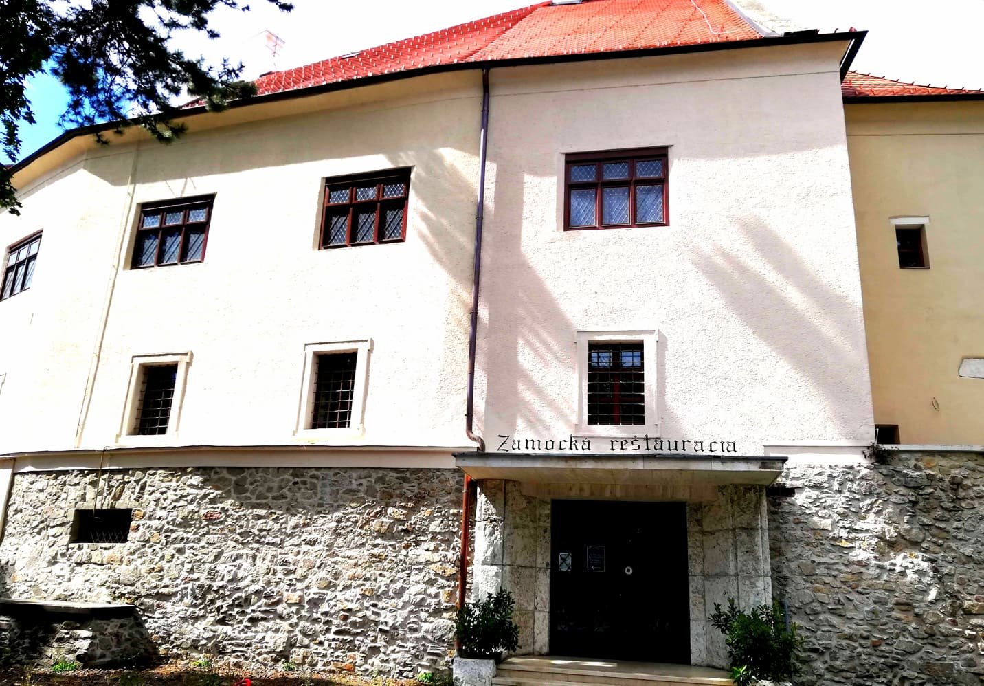 Pezinský zámok