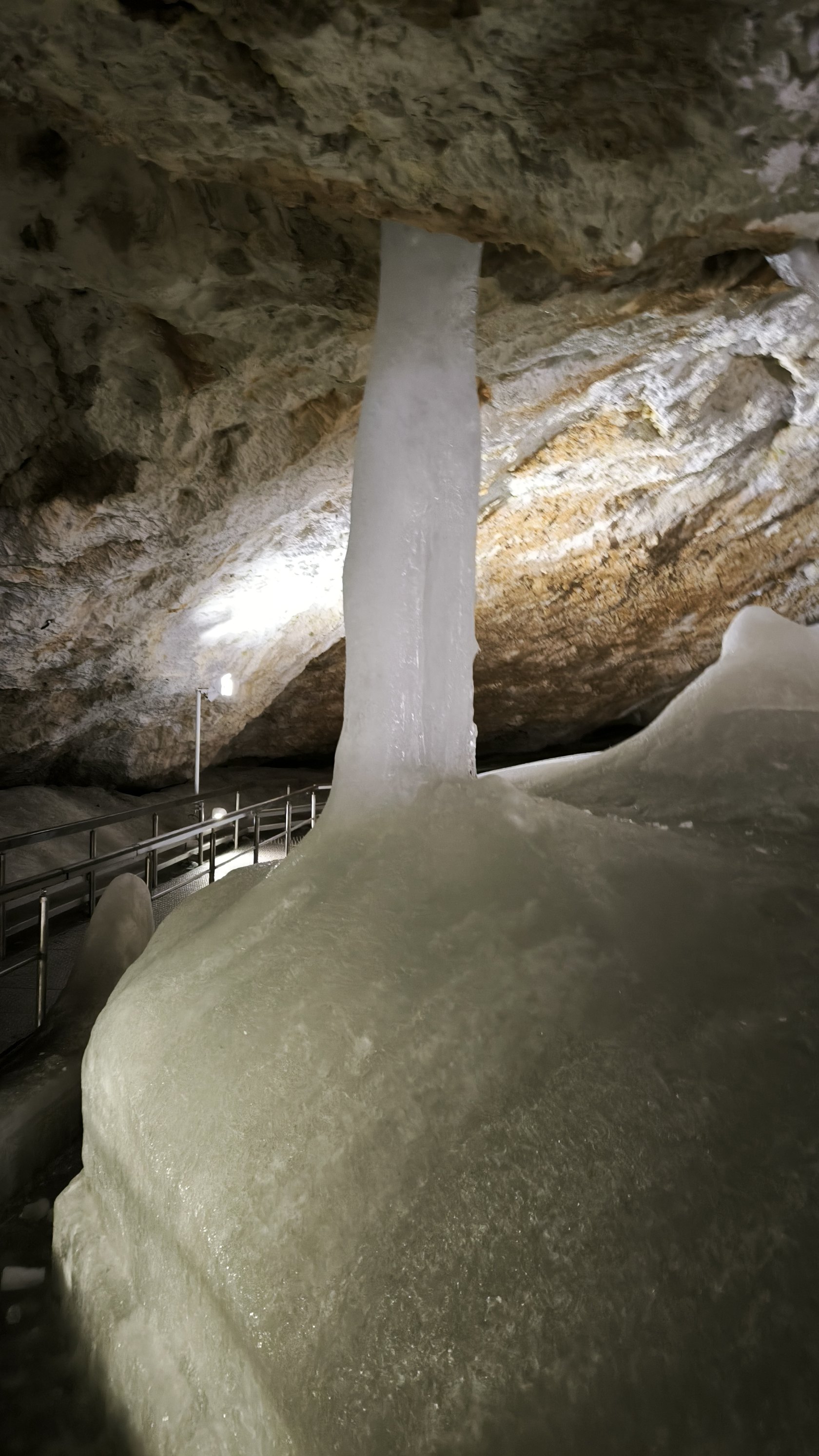 Dobšinská ľadová jaskyňa