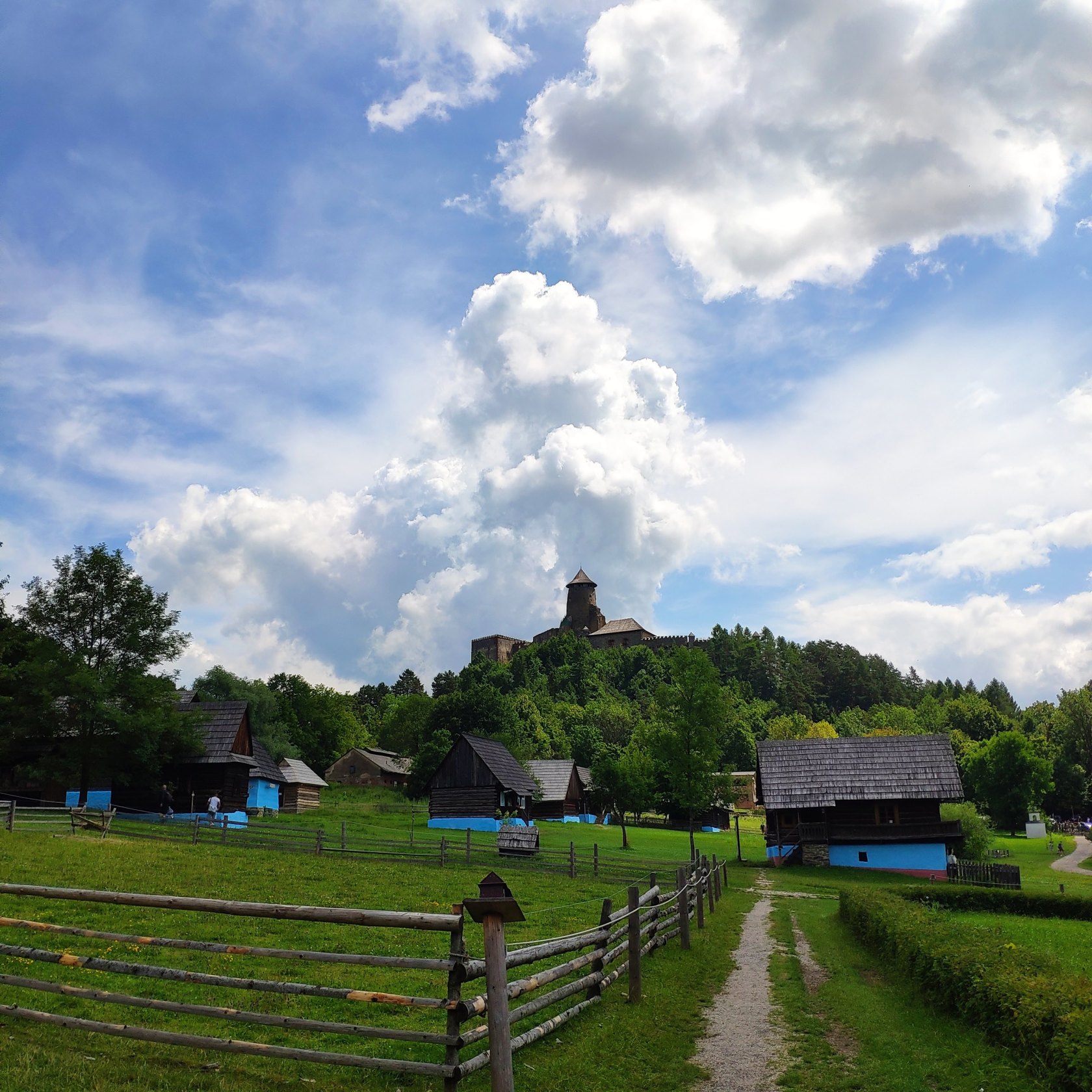 Skanzen v Starej Ľubovni (Múzeum ľudovej architektúry pod Hradom Ľubovňa)
