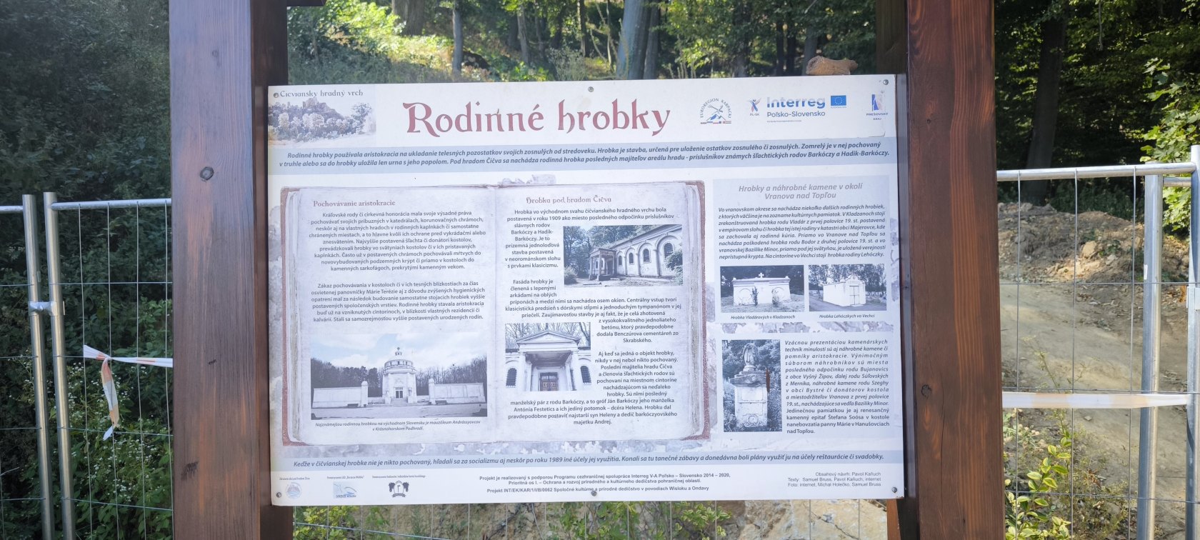 Hrobka rodiny Barkóczy pod hradom Čičva
